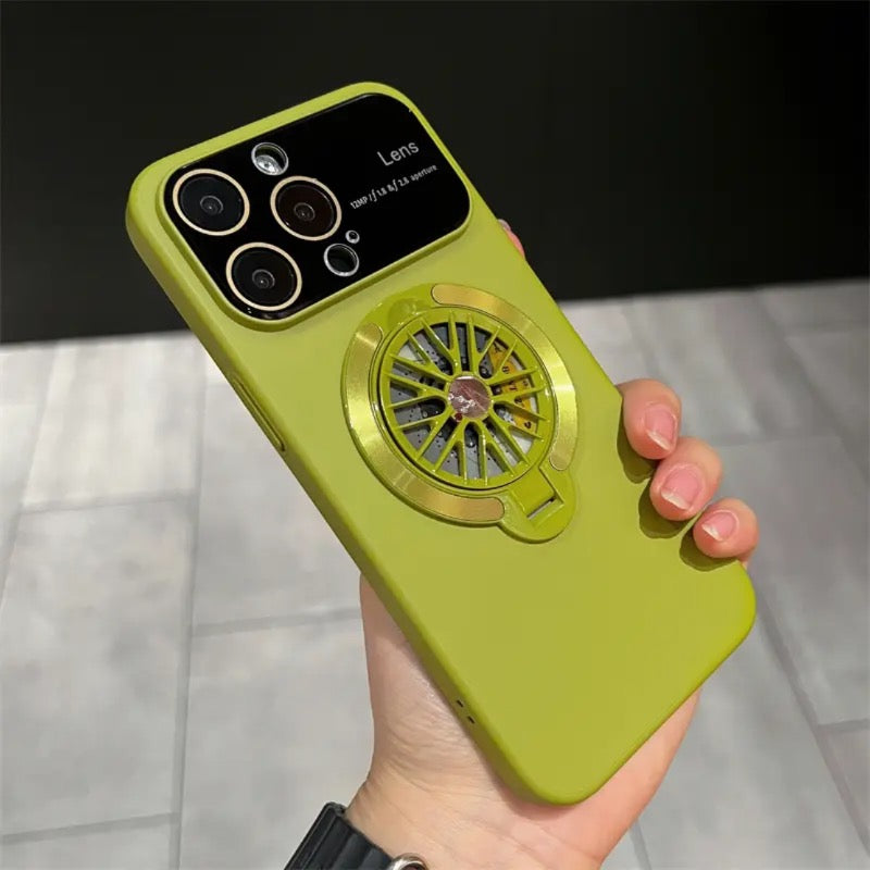 Lens protection rotating gyroscope phone case