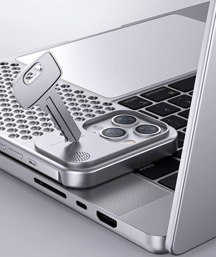 2025 Creative Fragrance heat dissipation metal snap phone case