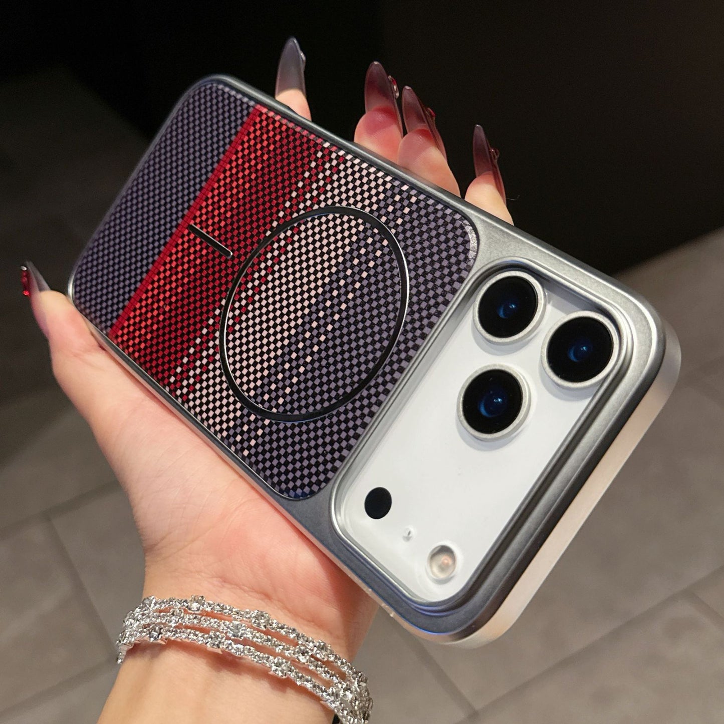 New Large Window Carbon Fiber Pattern Magnetic Phone Case