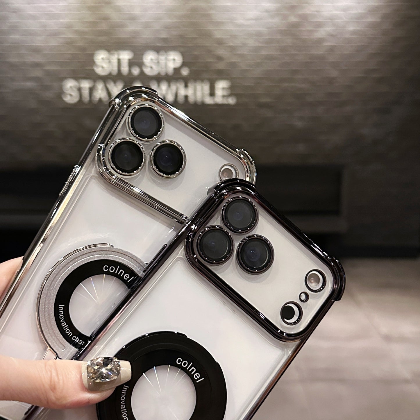 Fashion Anti-fall Bracket Magnetic Phone Case
