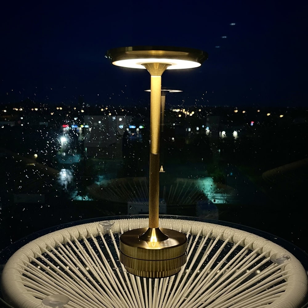 CZBRM™ Metallic Cordless Table Lamp