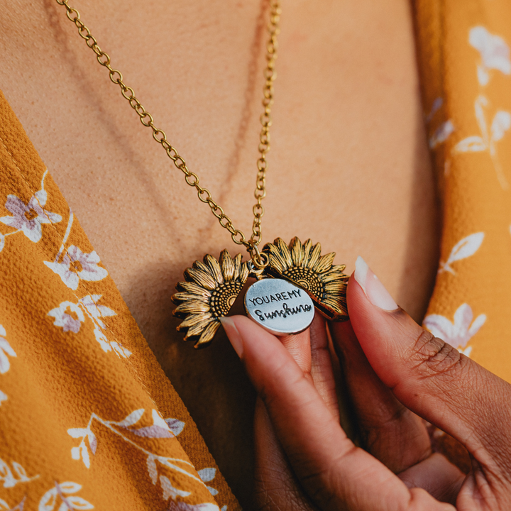 🌻"YOU ARE MY SUNSHINE" SUNFLOWER NECKLACE WITH GIFT BOX